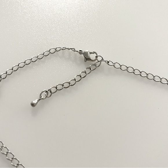 Vintage Rhinestone Necklace - Picture 6 of 13